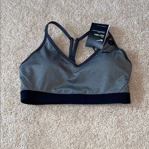 BRAND NEW NIKE SPORTS BRA